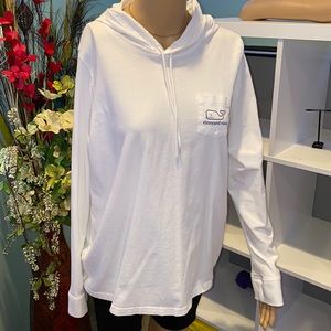 Vineyard Vines hoodie long sleeve with blue whale detailing.